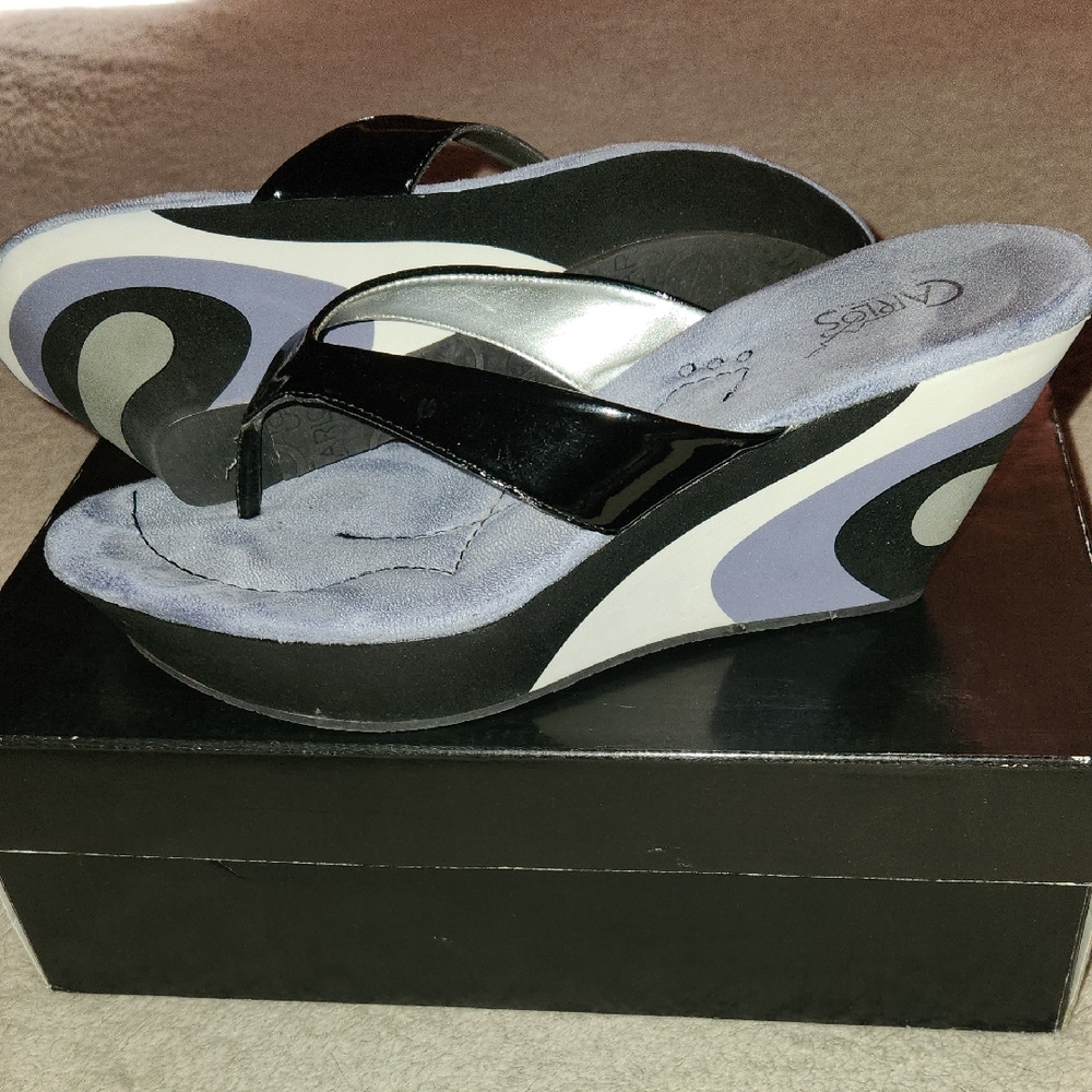 Awesome Carlos Santana Black/grey/white Patent Wedge Thong Sandals Early/mid '00